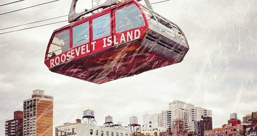 Sleigh Ride! 
#RooseveltIslandTramway #nyc #RooseveltIsland #NewYorkCity
#NewYor…