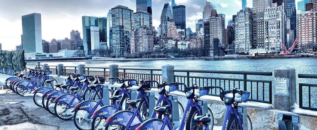 #rooseveltisland #nycskyline #nycskylines #waterview #citibikes #bicycles #nyc #…