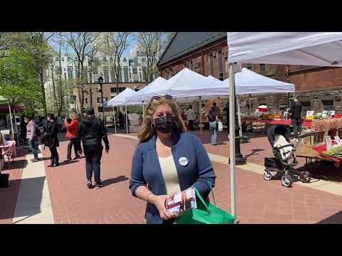 Roosevelt Islander Online: Manhattan District Attorney Candidate Diana Florence Meets And Speaks To Roosevelt Island Residents At Farmers Market Last Saturday