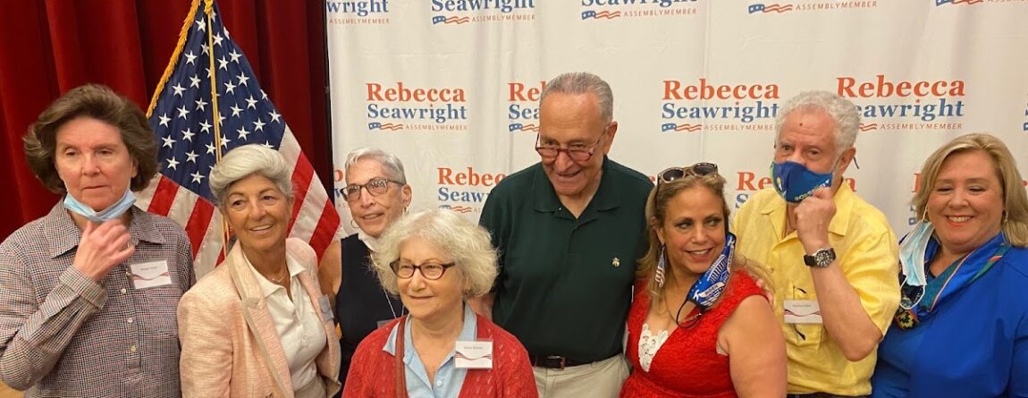 Roosevelt Islander Online: Senator Chuck Schumer Meets With Roosevelt Island And Upper East Side Community Leaders Hosted By NY State Assembly Member Rebecca Seawright