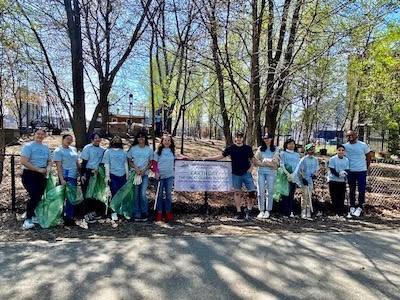 Roosevelt Islander Online: Roosevelt Island Wildlife Freedom Foundation Volunteers Celebrate Earth Day Last Friday With Trash And Litter Clean Up At Southpoint Park